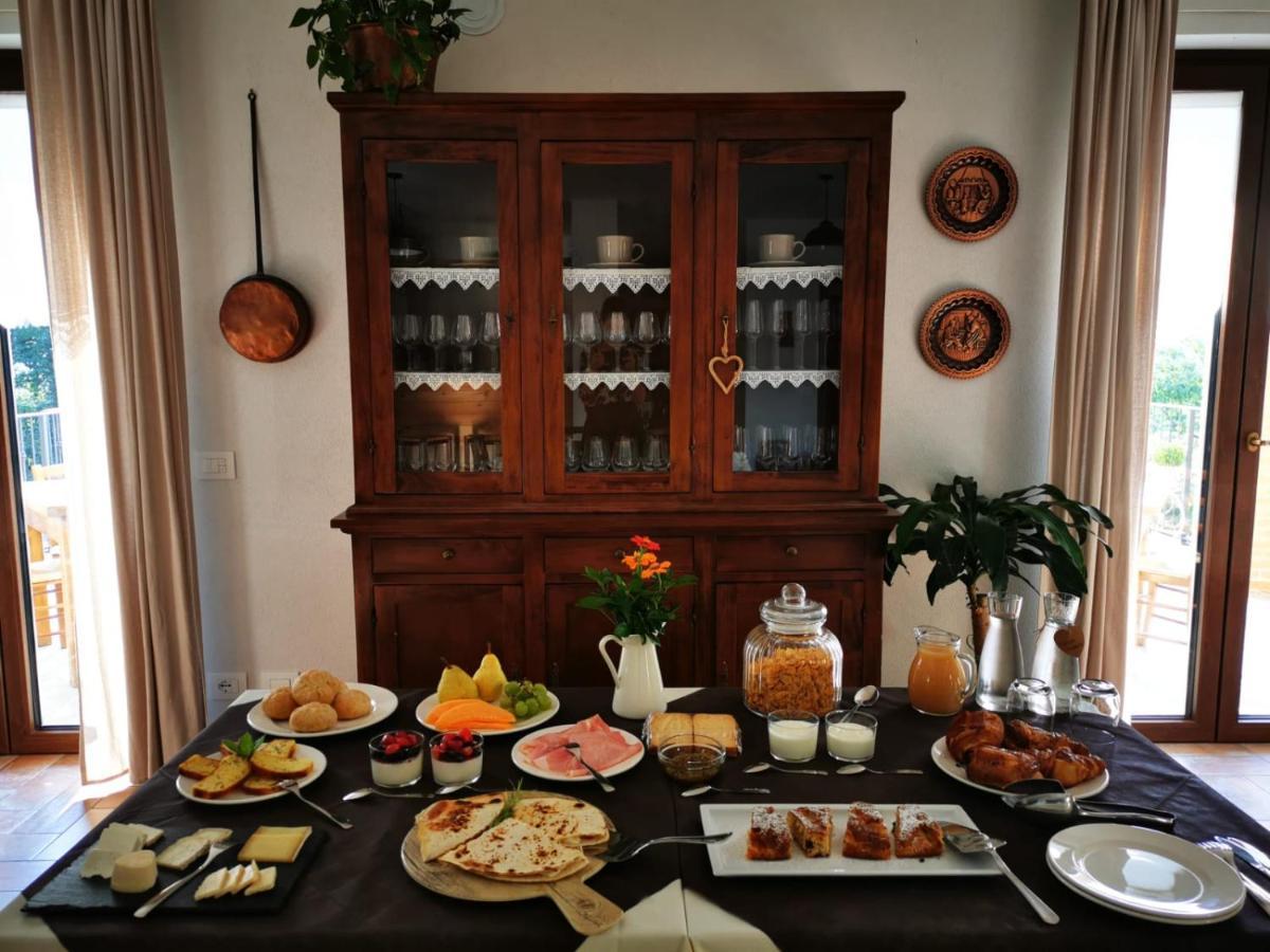 Agriturismo La Ca' D'Amelio Lessolo Luaran gambar